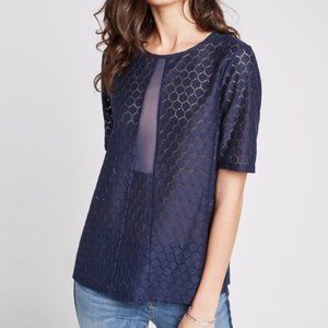 BCBGeneration Honeycomb Lace Top (749)🦋
